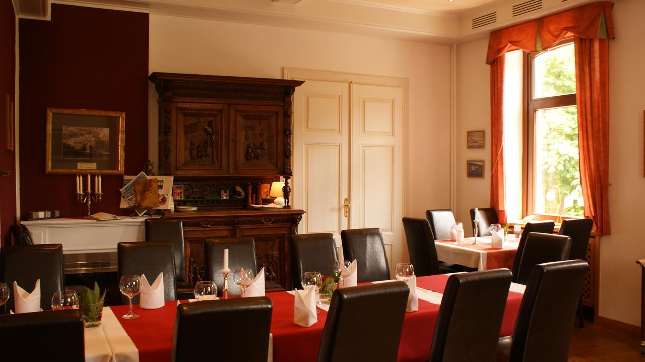 Landhotel Loenskrug Hellental Kültér fotó